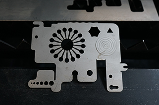 1000w fiber laser cutting machine for 0.7mm stainless steel metal sheet