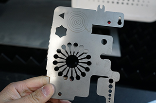 1000w fiber laser cutting machine for 0.7mm stainless steel metal sheet